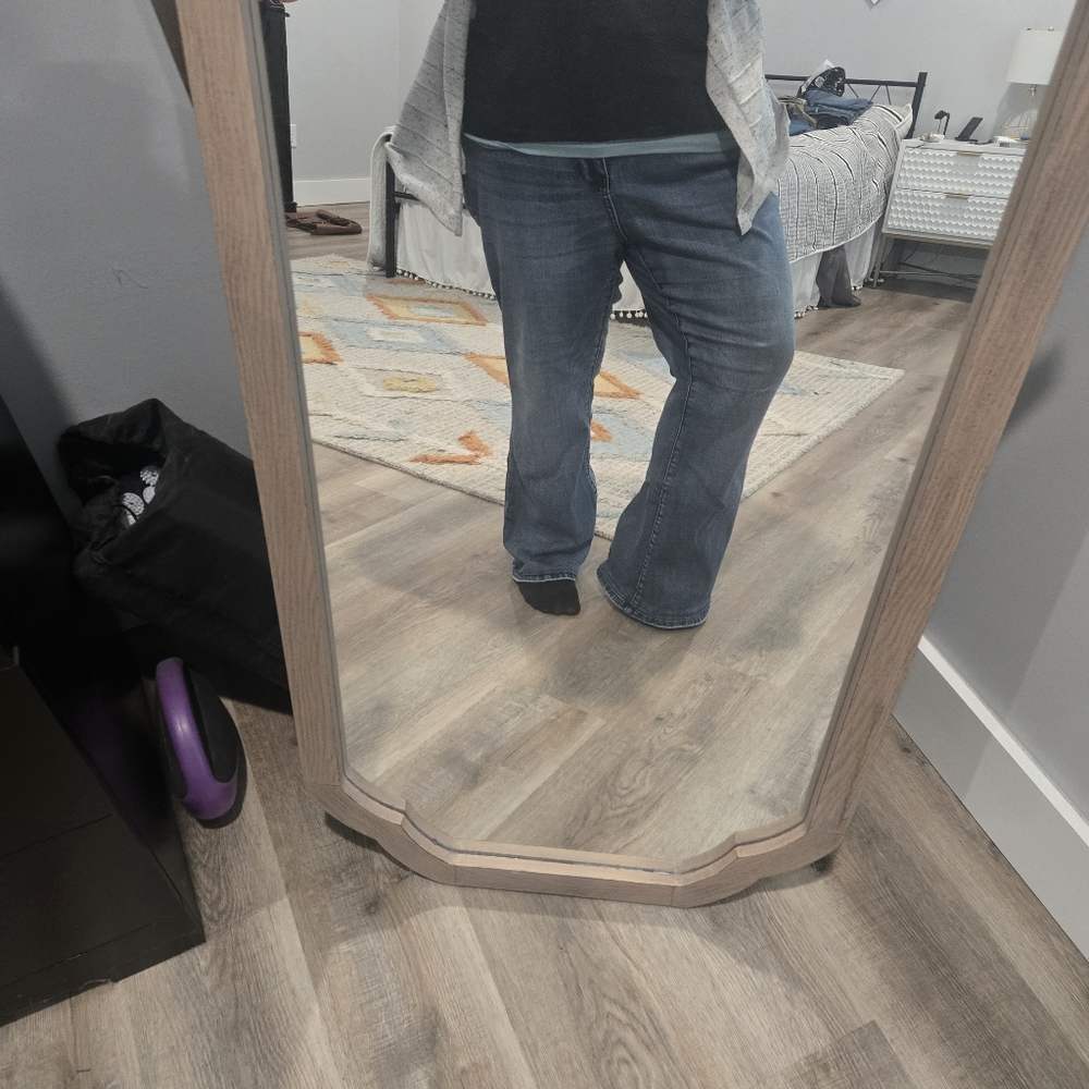 87. Judy Blue Flare Jeans - Picture 6 of 6